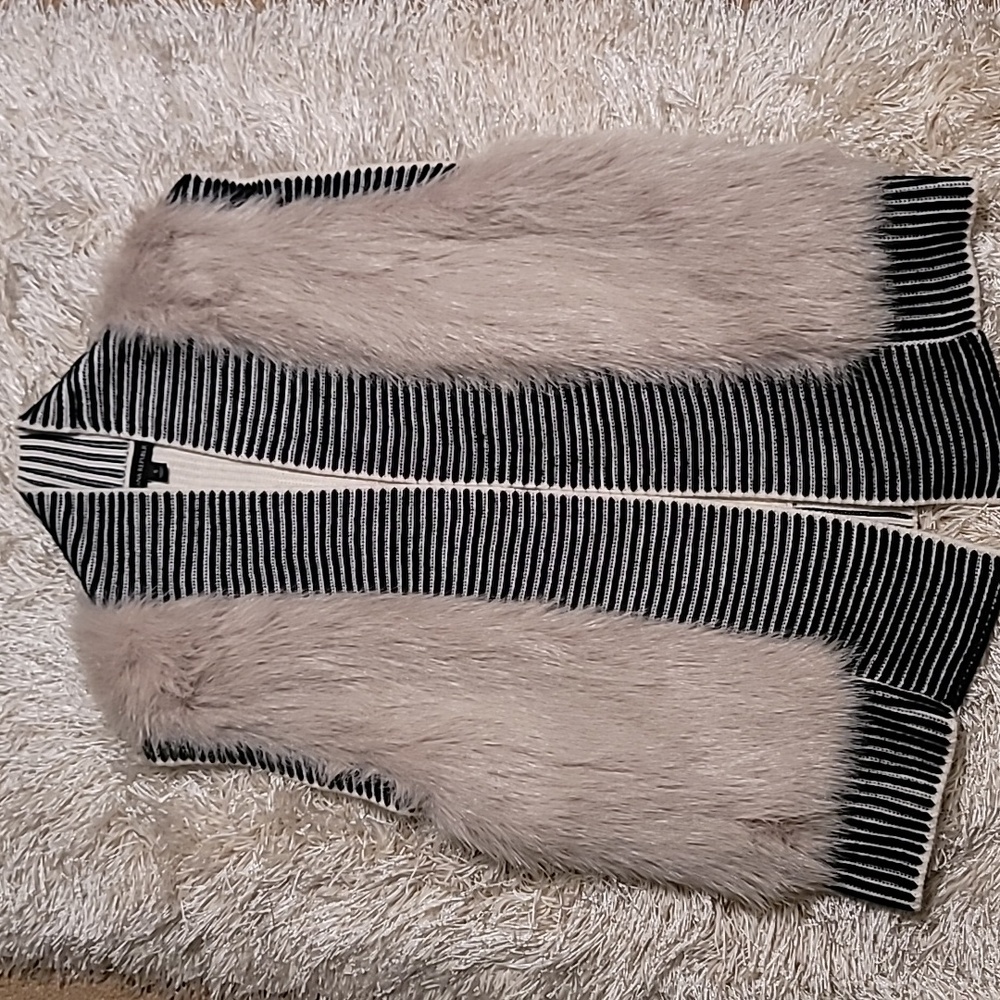 Banana Republic Vest | Banana Republic Faux Fur Sweater Vest - Small